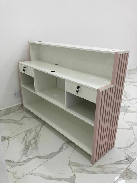 Balcão caixa MDF rosa milkshake ripado cód.balco618