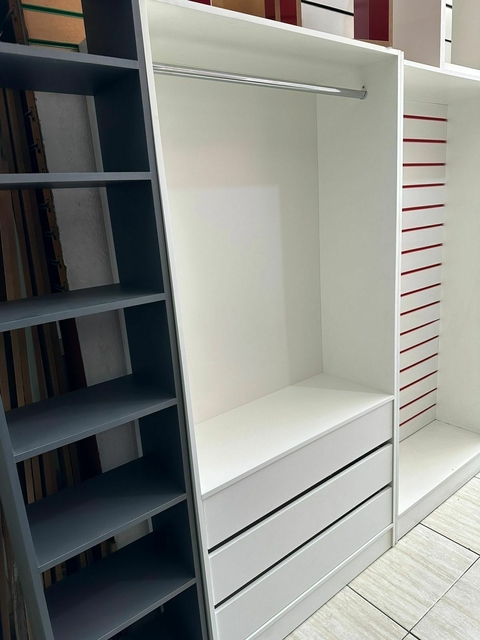 Armário MDF Branco arara com 3 gavetas cód.z6