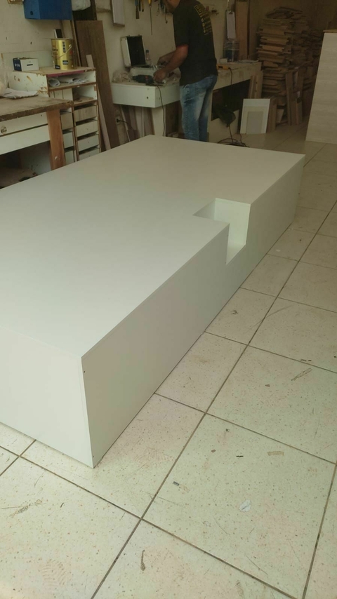 base palco manicure MDF branco com degrau cód.jess5