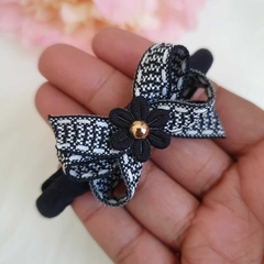Lacinho de bebê sofia (4cm) na internet