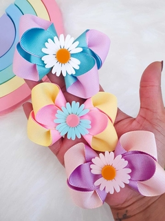 Laço colorido margarida (8cm) - Laços Upalupa