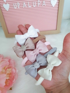 Laço de bebê emily cores neutras (5cm)