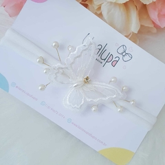 Borboleta de renda com pérolas (8.5cm) - comprar online