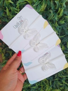 laço glamour com borboleta em tule bordado branco na internet