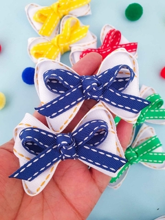 Par de laço escolar colorê - 7cm - Laços Upalupa