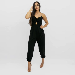 Macacão Cristina - Preto na internet