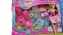 SET MUÑECA CON TAQUITOS, CORONA Y ACCESORIOS