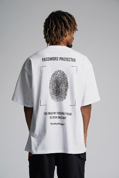 REMERA OVER PASSWORD (HUOREPASS)