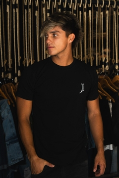 Imagen de REMERA BASICA JOAO (JOREBAS)