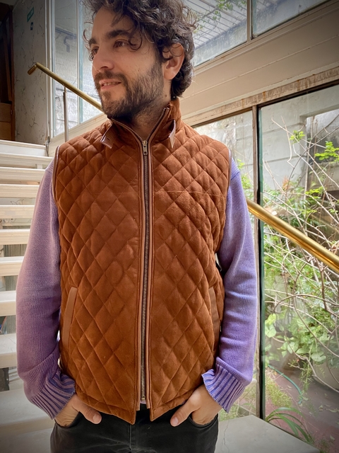 Suede polo vest/ Chaleco polo en gamuza
