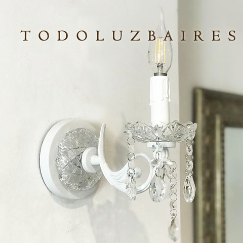 Aplique de pared de 1 luz de aluminio en blanco con caireles de vidrio