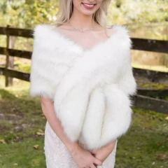 Estola Artesanal pelo Branca Off White Festa na internet