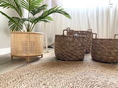 Macetero bajo rattan BE NICE - comprar online