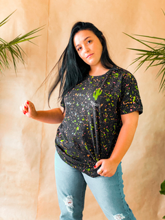 Camiseta Cacto solitário Preta na internet