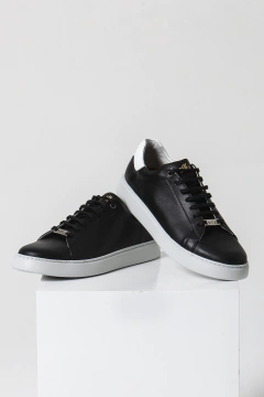 ZAPATILLA CUERO NEGRO FONDO GOMA - comprar online