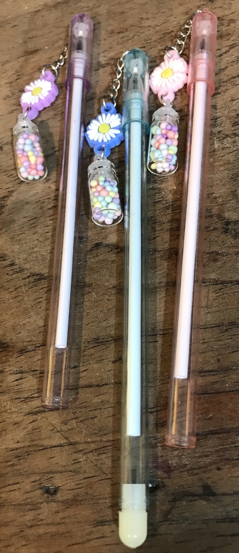 Bolígrafo con florcita y colgante tarrito