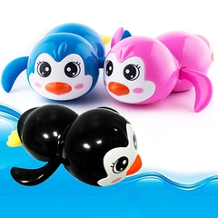 Pingüino para el agua a cuerda
