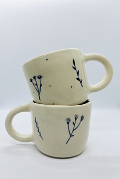 Taza florcitas azules - comprar online