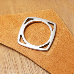 Anillo Cuadrado Calado