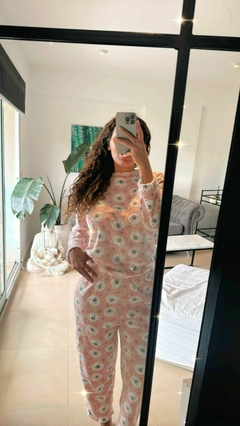 Pijama Luna en internet