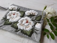 PRE VENTA Sobre grande de picote bordado a mano - tienda online