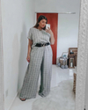 CONJUNTOS BLUSA QUADRICULADA E CALÇA PANTALONA