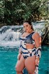 MAIÔ COM ABERTURA LATERAL PLUS SIZE