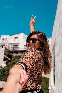 JAQUETA BOMBER PLUS SIZE ANIMAL PRINT BRUNA REGO na internet