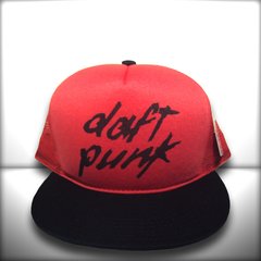 BONÉ DAFT PUNK RED