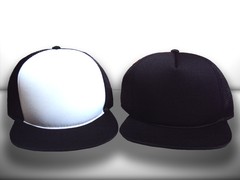 KIT 2 BONÉS ABA RETA BRANCO E PRETO TRUCKER
