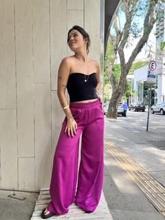 Calça Ana Julia Acetinada Fucsia na internet