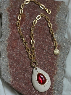 Collar Amon en internet