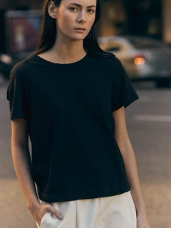 Remera Adam en internet