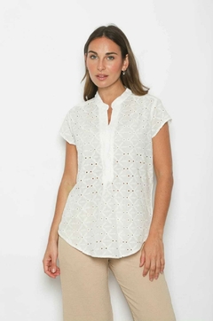 Blusa MAO en internet