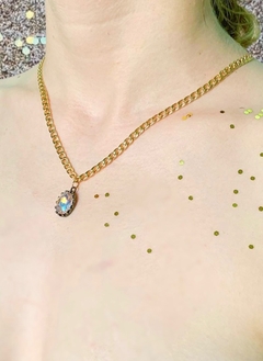 Collar dorado dije cristal CHANTAL en internet