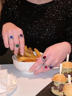 Anillo de strass colorado MARGOT - Gabriella Capucci