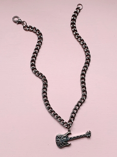 Collar de acero quirurgico con dije de guitarra FUNK - Gabriella Capucci