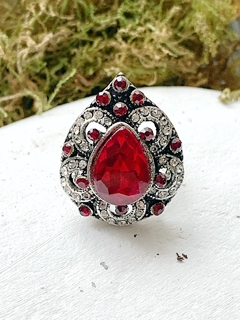 Anillo colorado de strass SCARLET