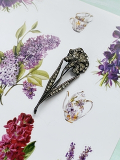 Prendedor plateado de flor FLORIPA - Gabriella Capucci