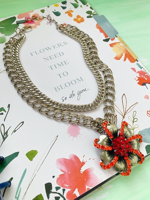 Collar cadenas plateadas dije flor FLOWER