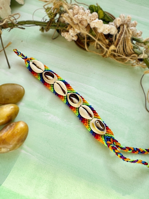 Pulsera de hilo y caracoles IBIZA