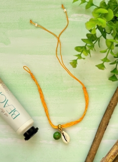 Pulsera de hilo y dijes DARYA en internet