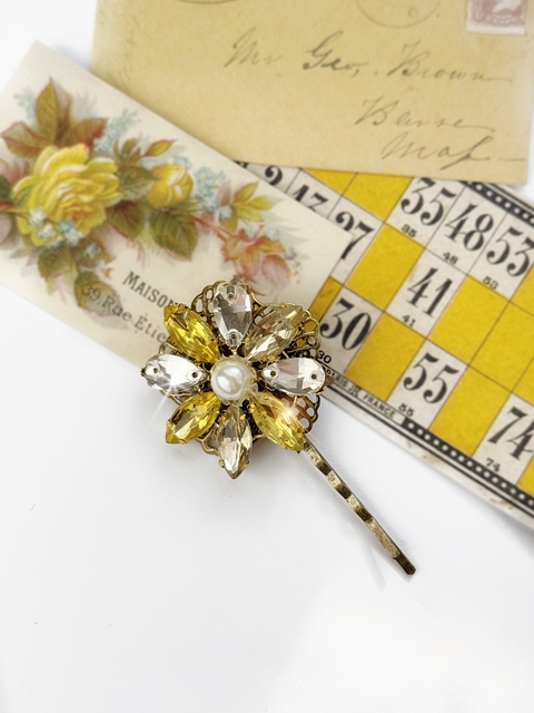 Clip flor de piedras BLOOM - comprar online