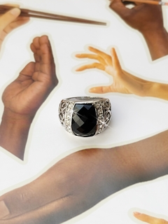 Anillo de azabache y strass ELIZABETH en internet