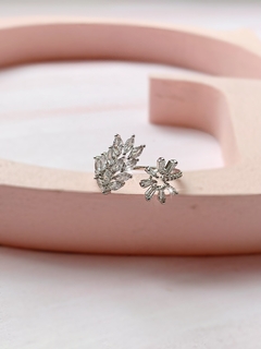 Anillo flor de zirconia plata FLORA - comprar online