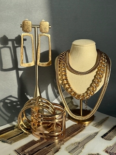Aros dorados grandes TESS
