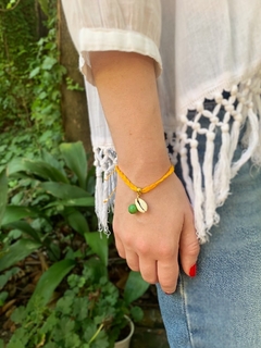 Pulsera de hilo y dijes DARYA - comprar online