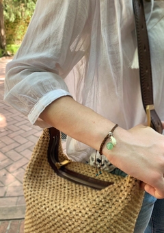 Pulsera de hilo y dijes CALI