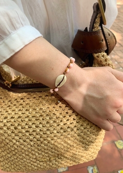 Pulsera de hilo y caracoles BAY - comprar online