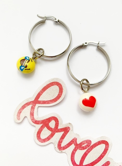 Argollas con dijes EMOJI
